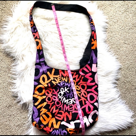 Robin Ruth New York Hobo Style Bag - Picture 2 of 6